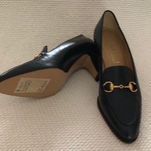 Gucci Classic Navy Pumps.